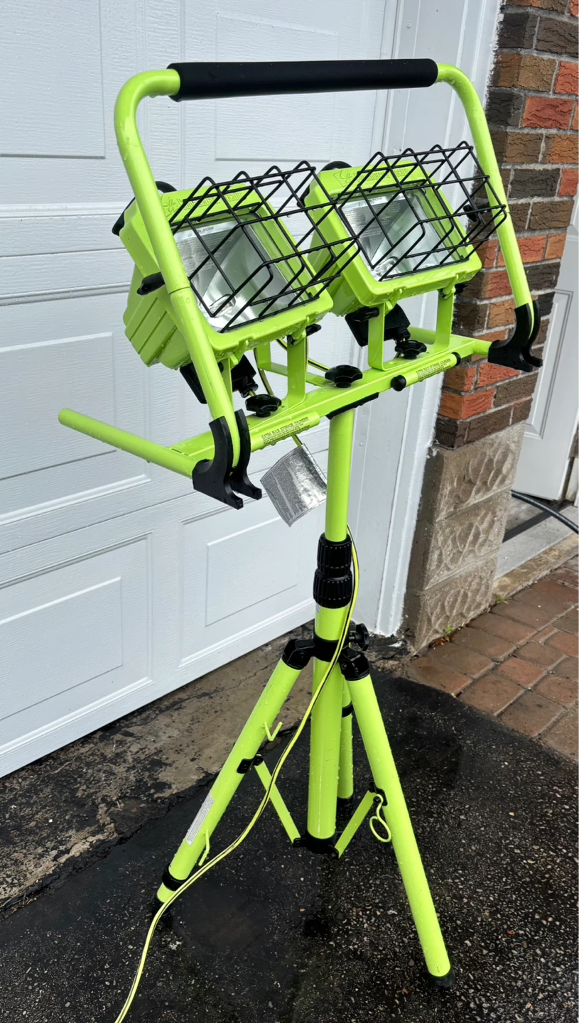 commercial electric tripod work light - photo 2