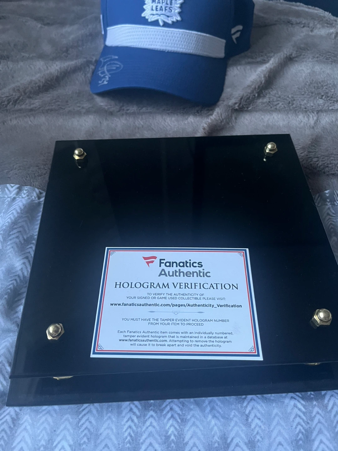 Auston Matthew’s signed and authenticated hat - photo 2
