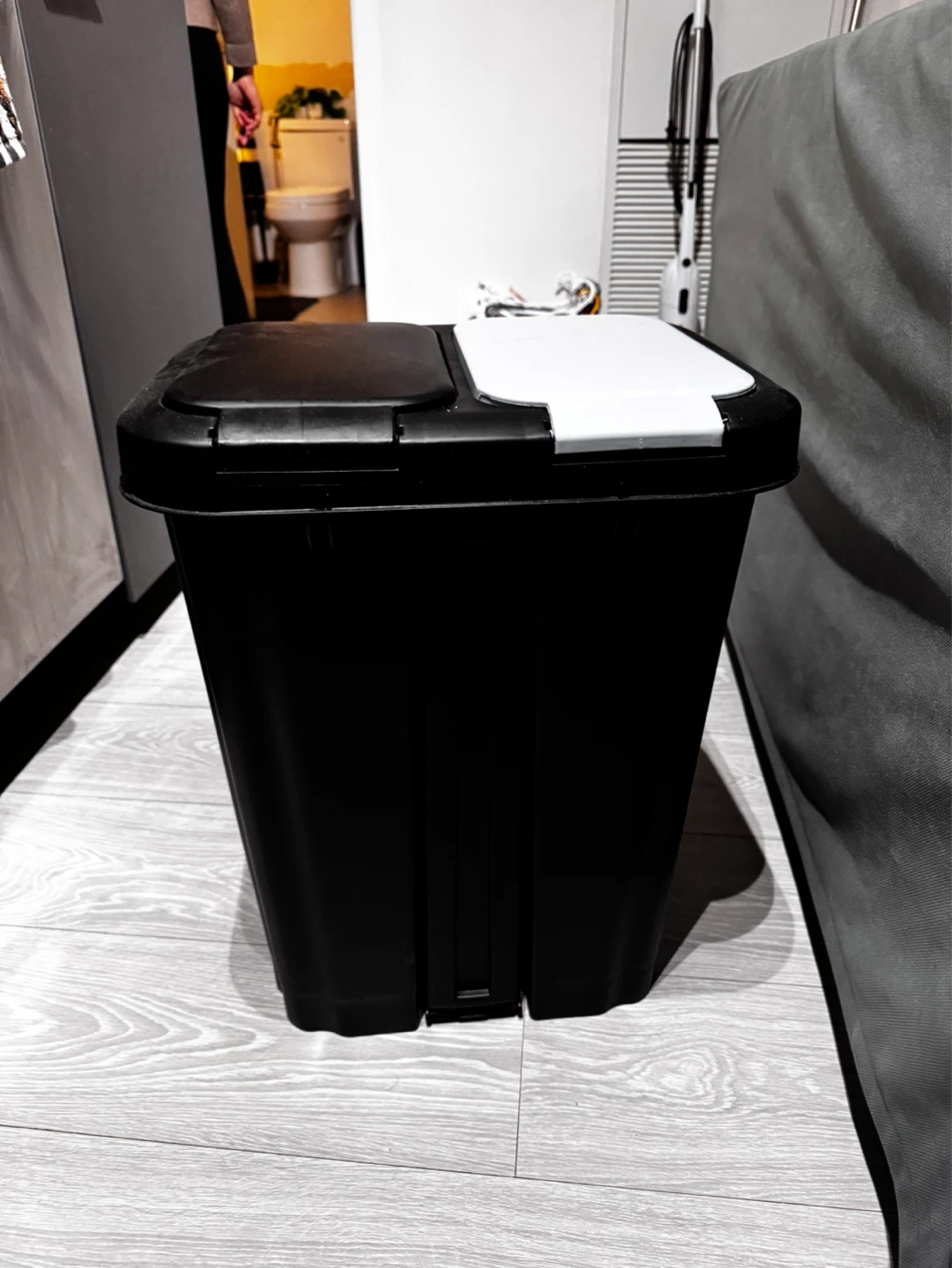 Step 'n Sort Dual Compartment Recycling Bin - photo 2
