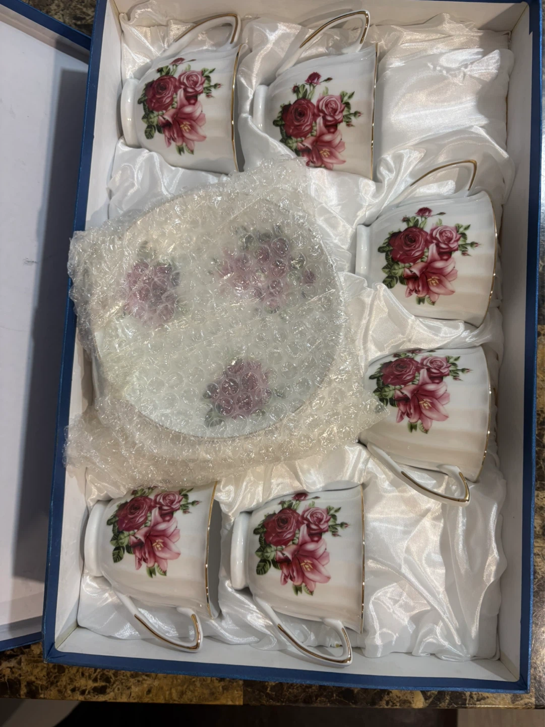 Set of 6 Vintage Floral Teacups and Saucers