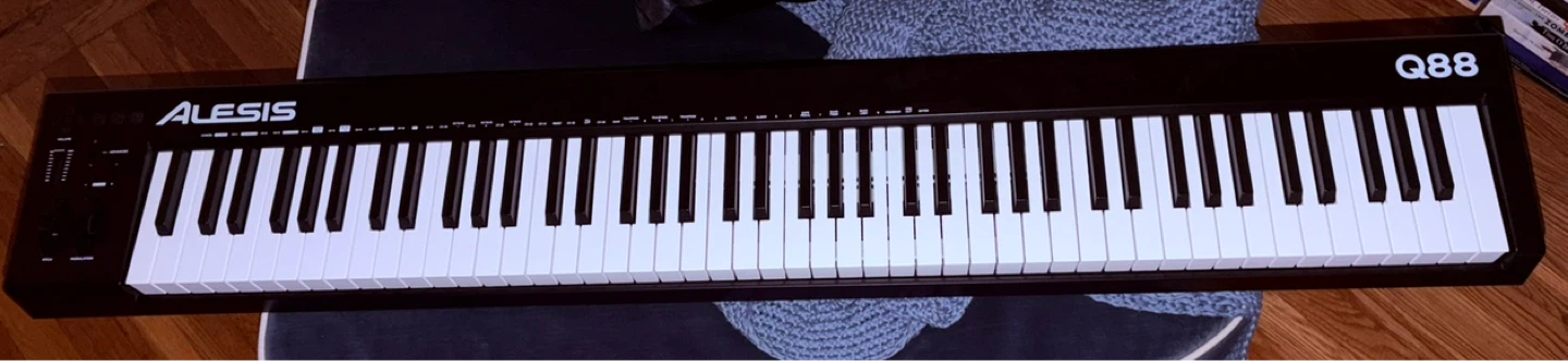 Alesis Q88 USB/MIDI Keyboard Controller