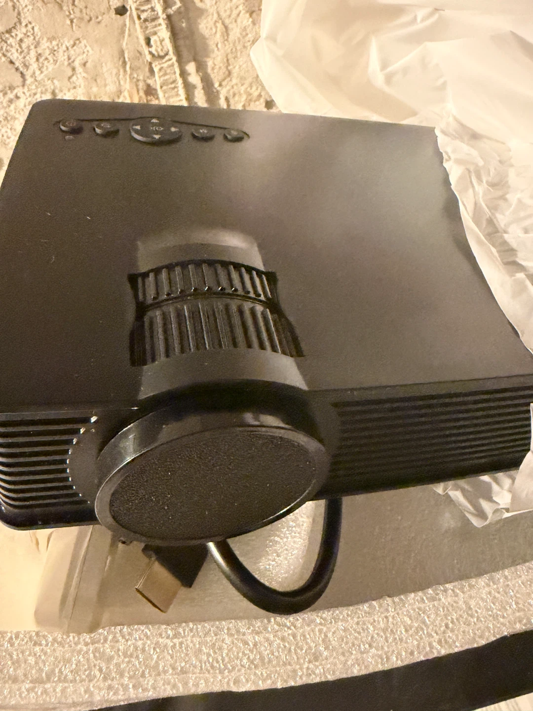 Brand New Mini Portable Home Theater Projector – In Box
