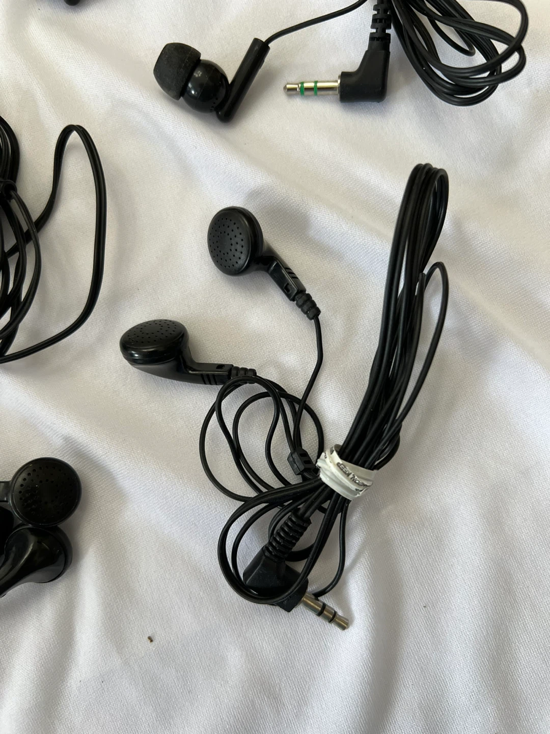 Ear Buds - photo 2