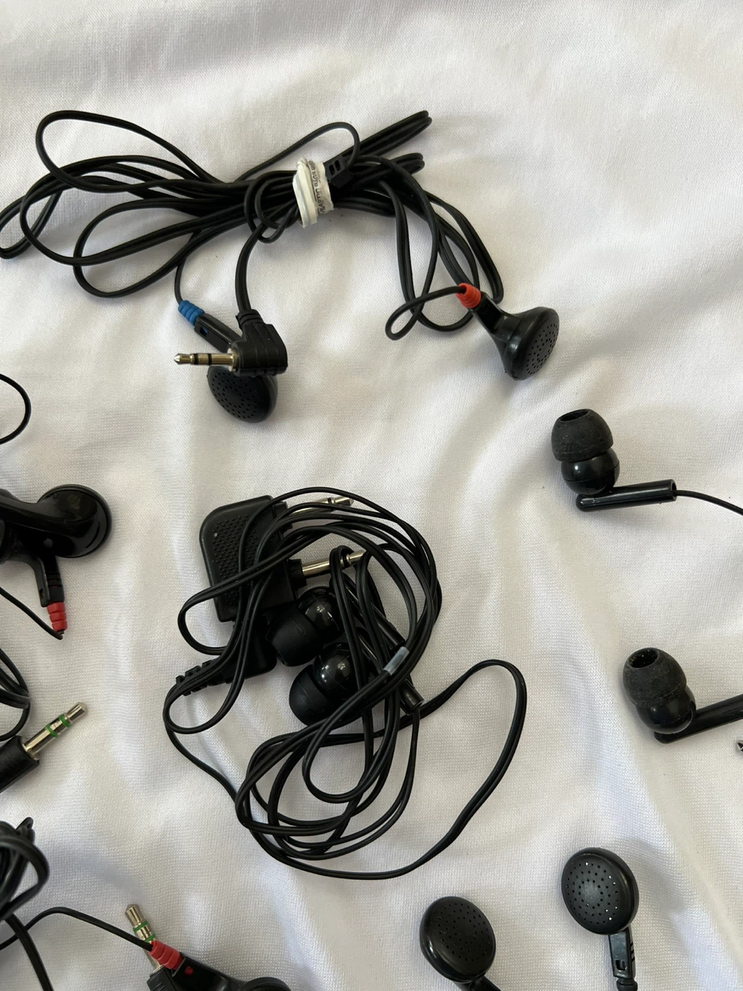 Ear Buds - photo 3