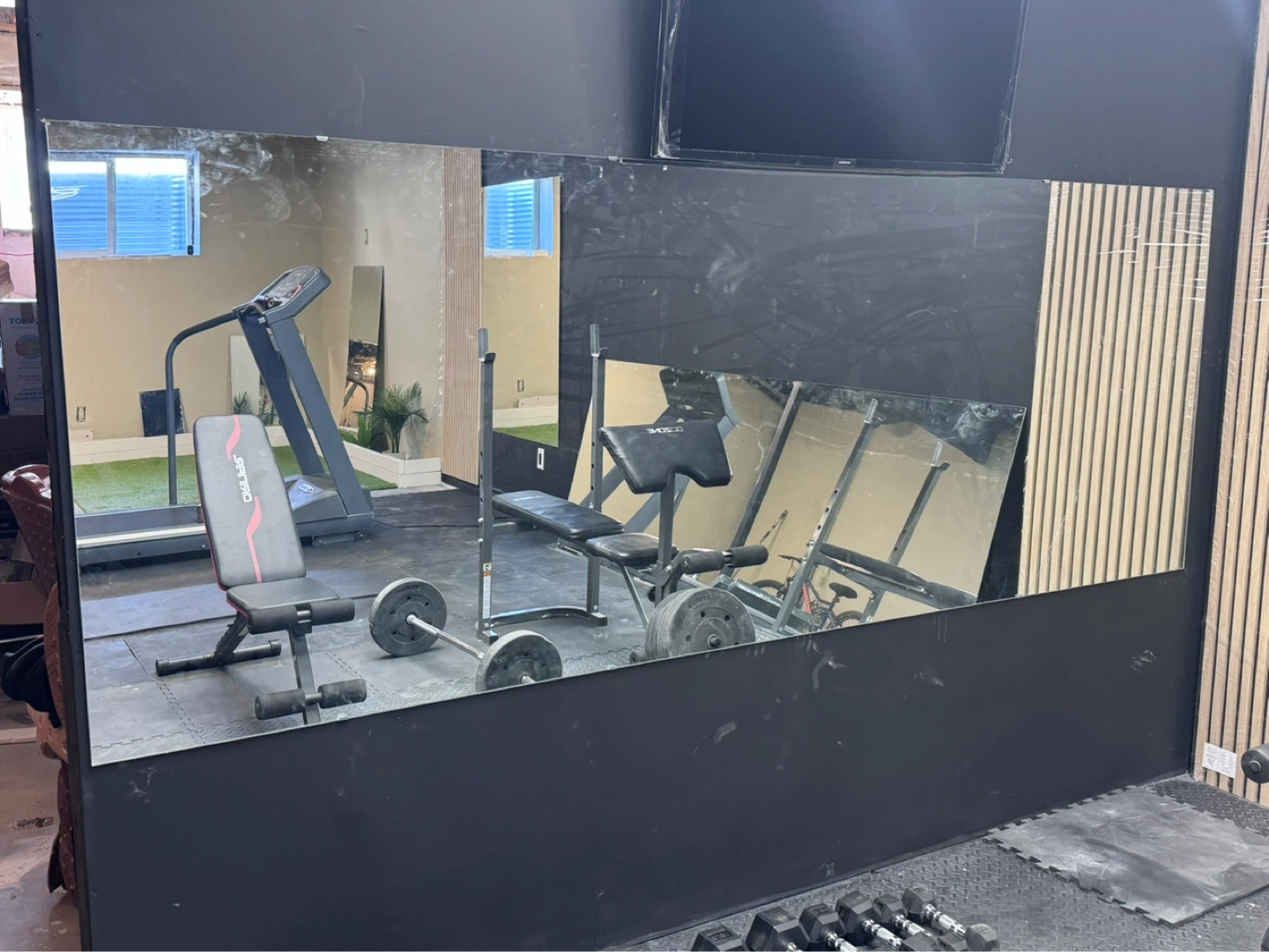 Large Gym Mirror for Sale – Excellent for Home Gym/Studio