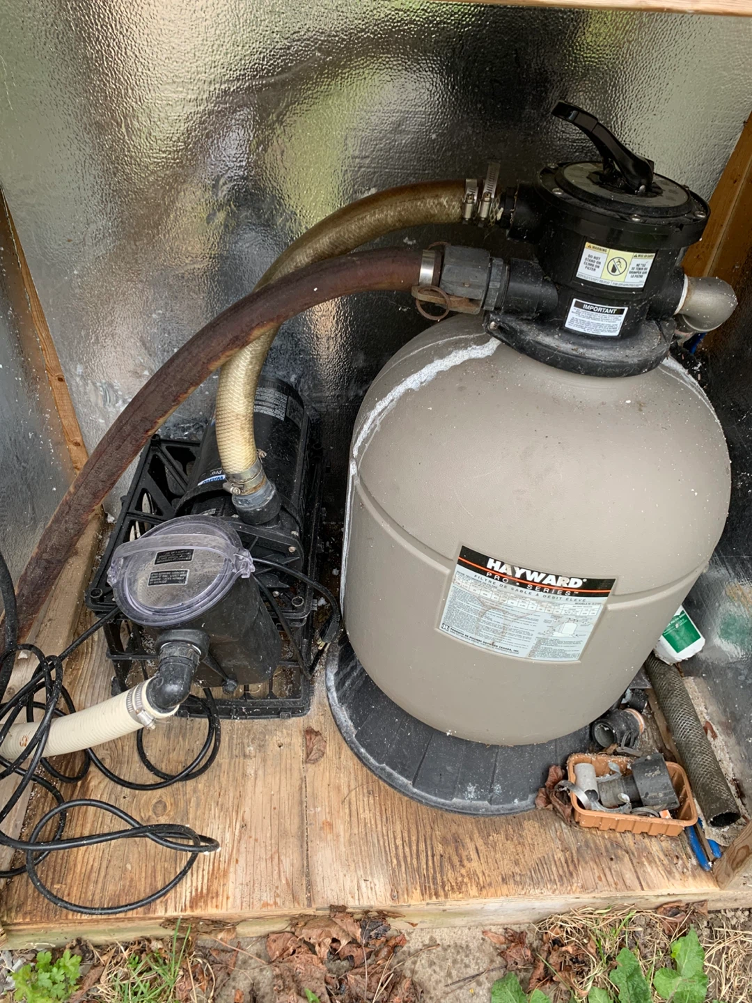 Hayward Pool Pump + S210T Sand Filter – Excellent Condition