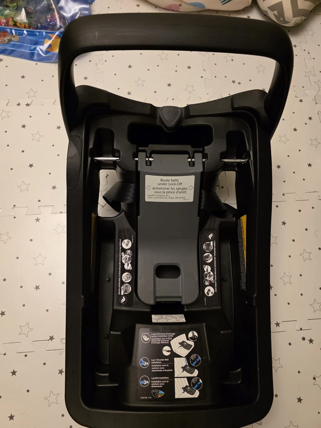 Evenflo Litemax Safemax Infant Car Seat with Base - photo 3