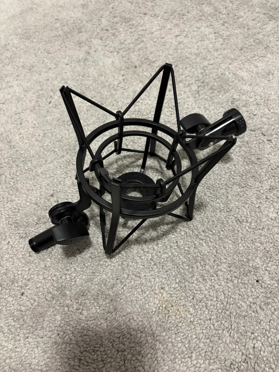 Rode NT1 Microphone with Shock Mount and Cable - photo 4