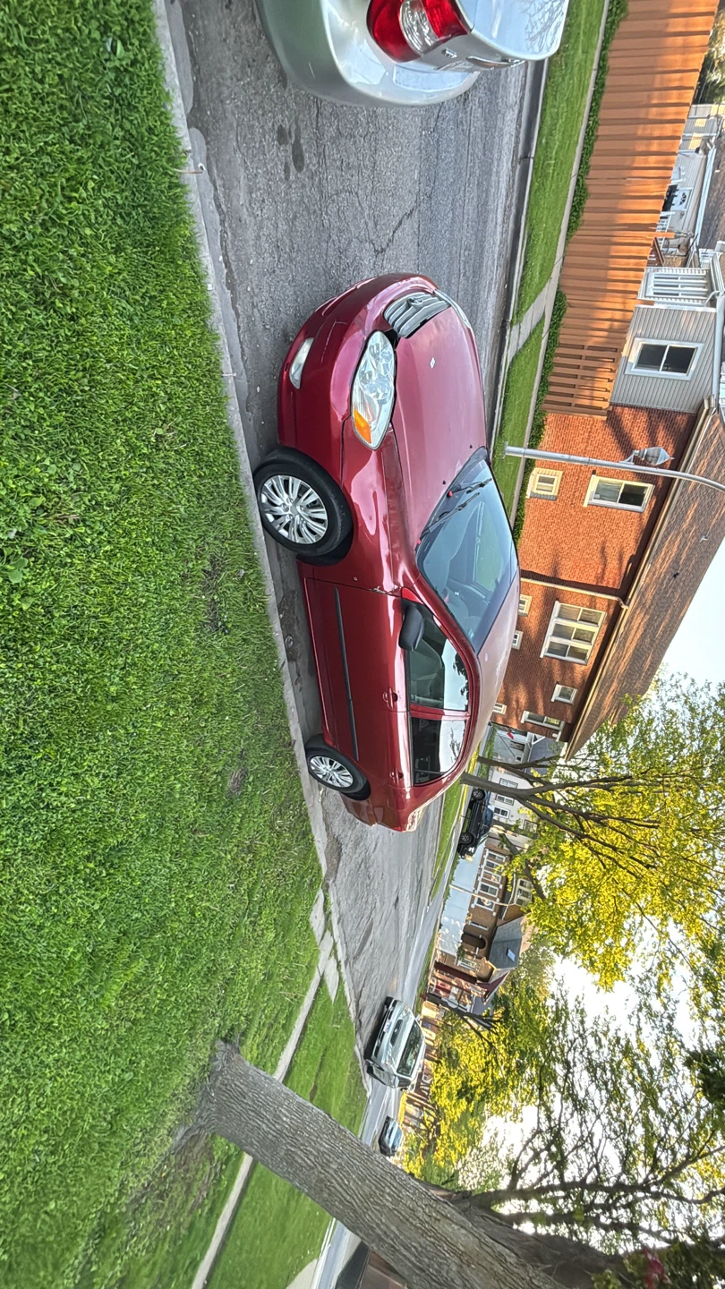 2005 Toyota Corolla Red Sedan 212.000 miles - photo 3