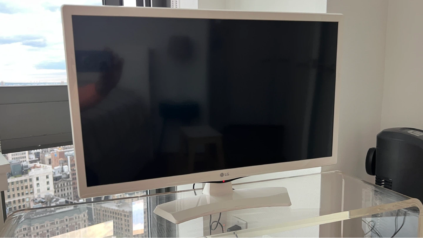 LG White Flat Screen TV 23.6-inch diagonal screen size. - photo 2