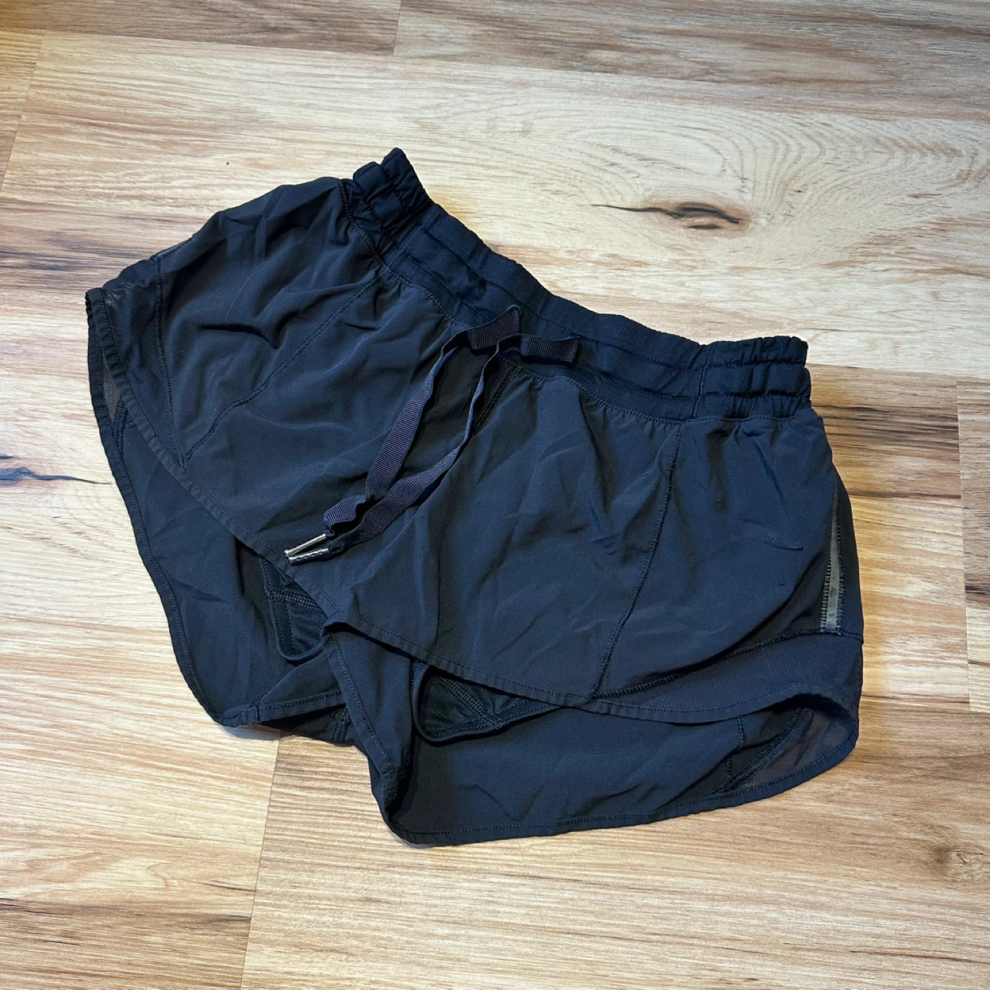 Lululemon Black Running Shorts Size 4 - photo 3