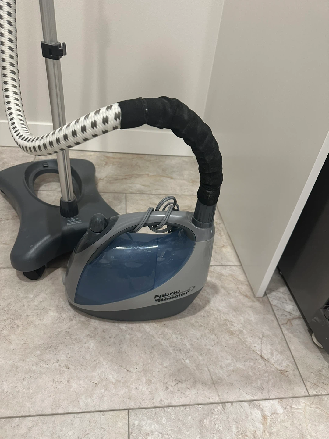 Shark Garment Steamer - photo 2