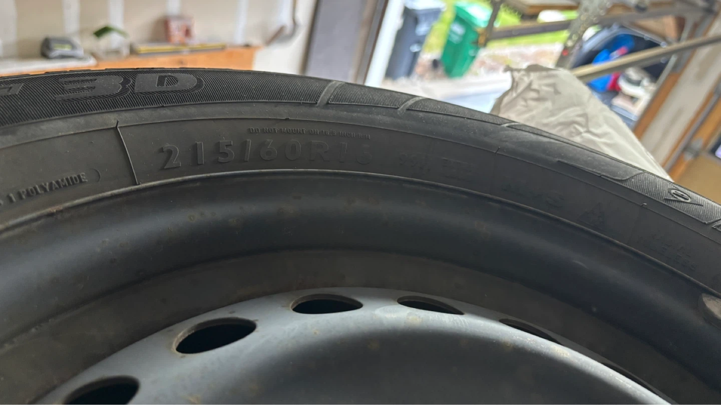 Continental Winter Tire Rims 215/60R15 - photo 2