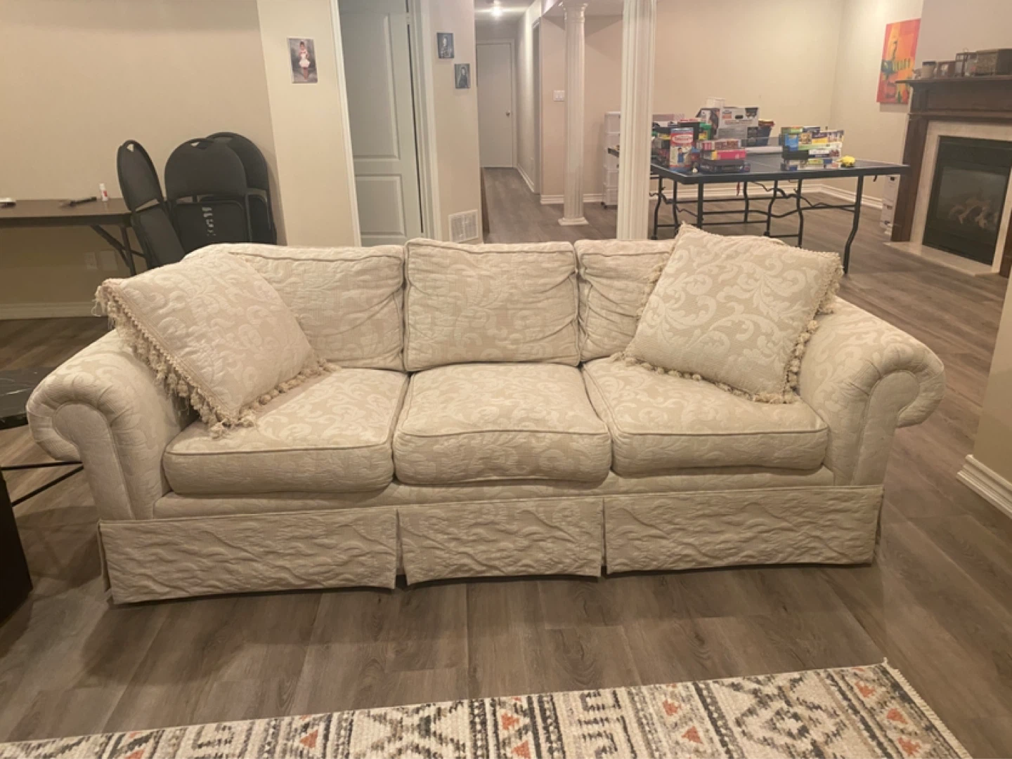 Cream Damask Sofa with Skirted Base - photo 2
