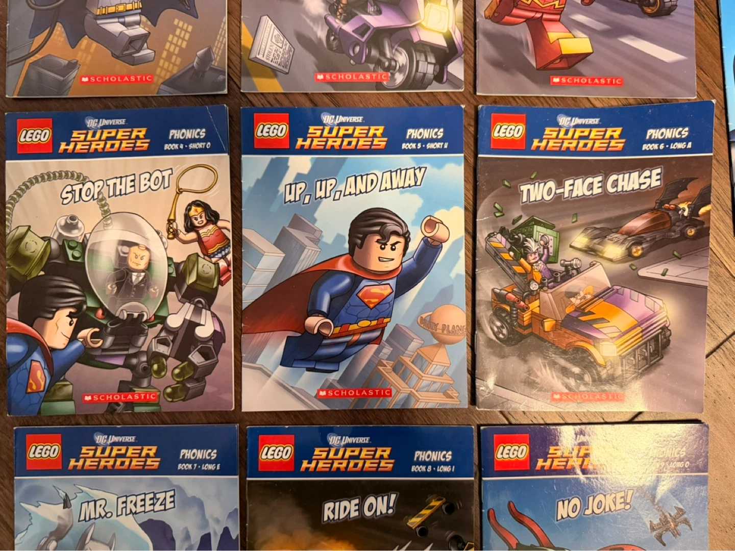 11 LEGO DC Super Heroes Phonics Book Set - photo 3