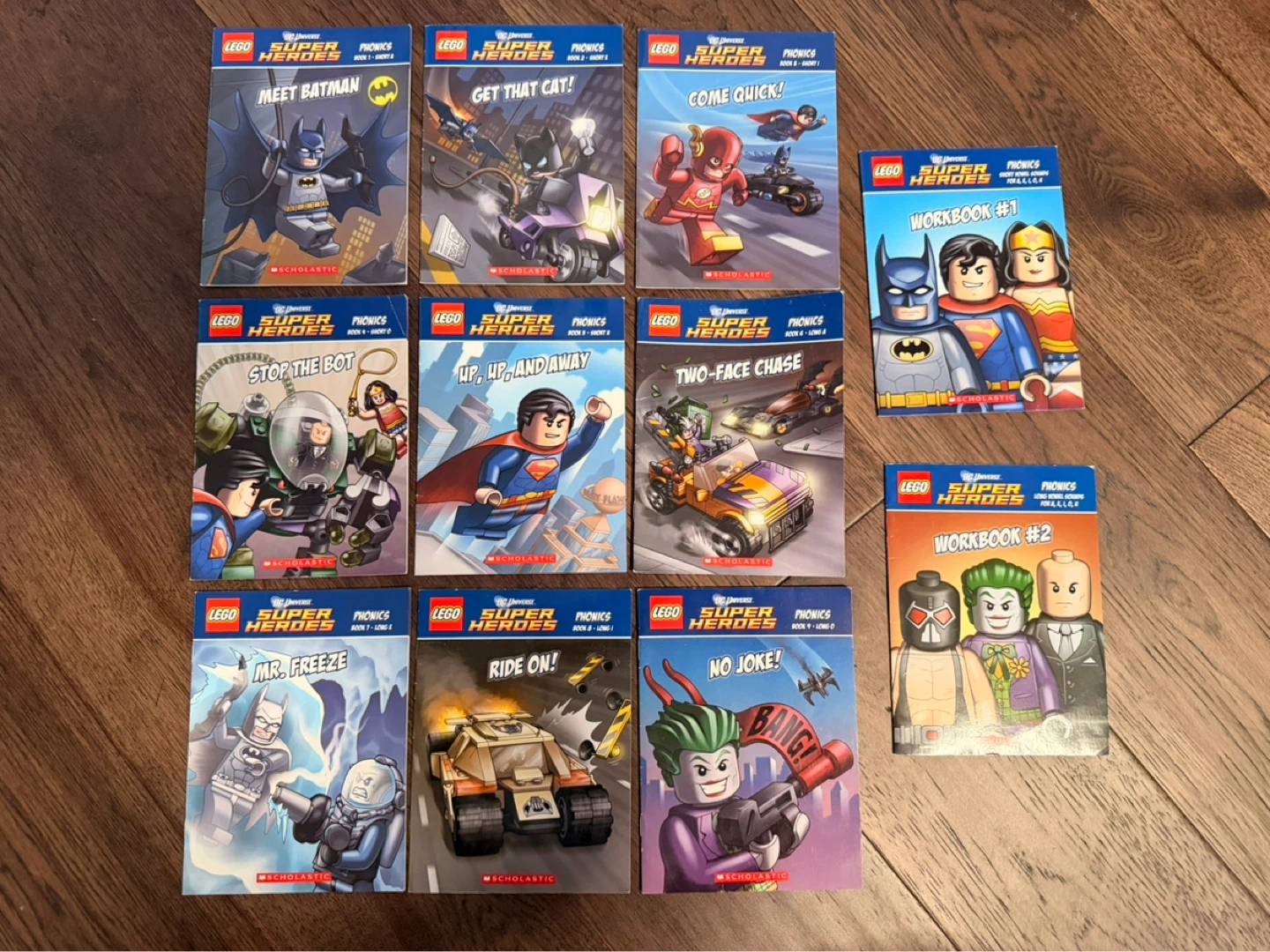 11 LEGO DC Super Heroes Phonics Book Set
