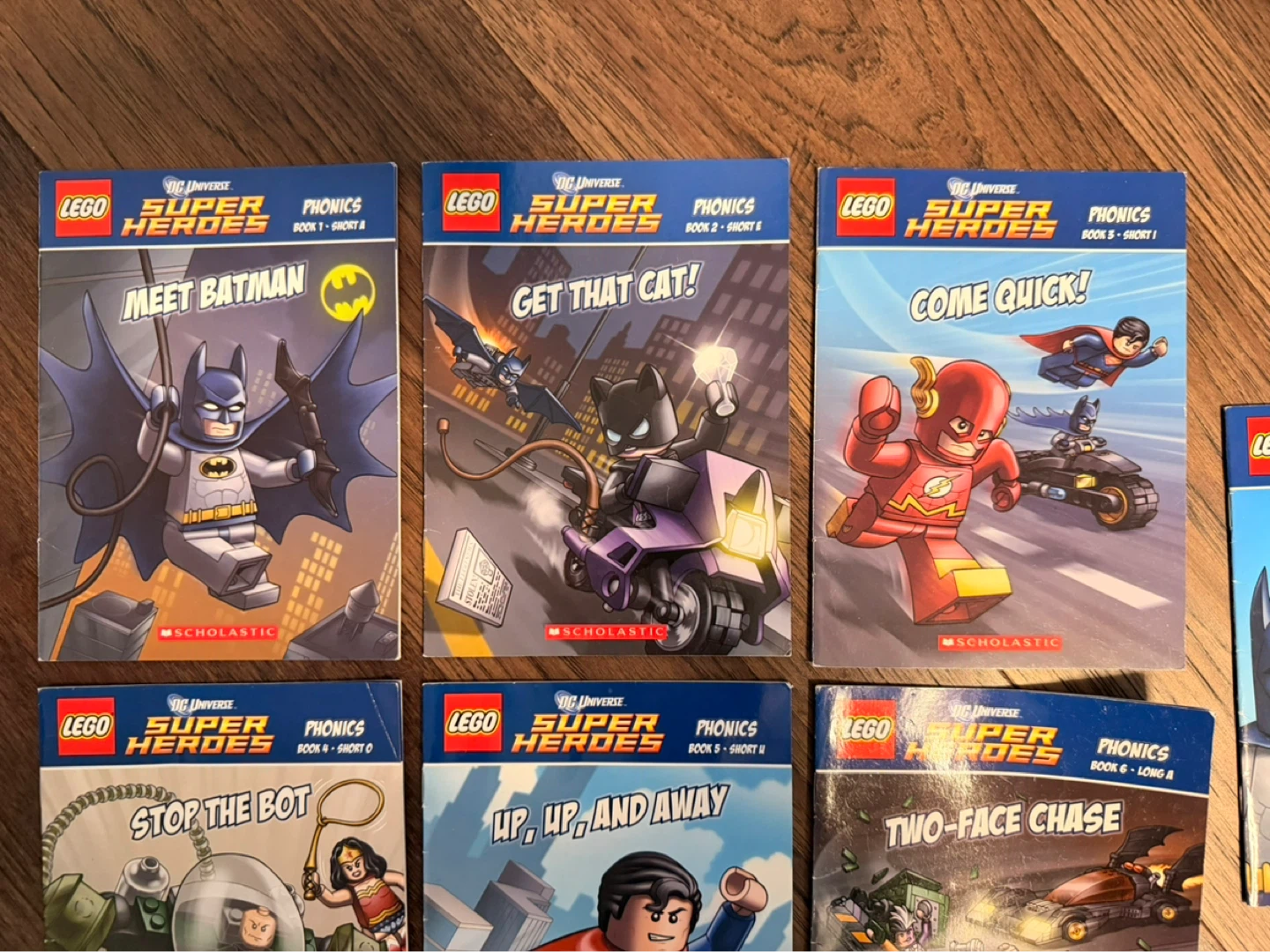 11 LEGO DC Super Heroes Phonics Book Set - photo 2