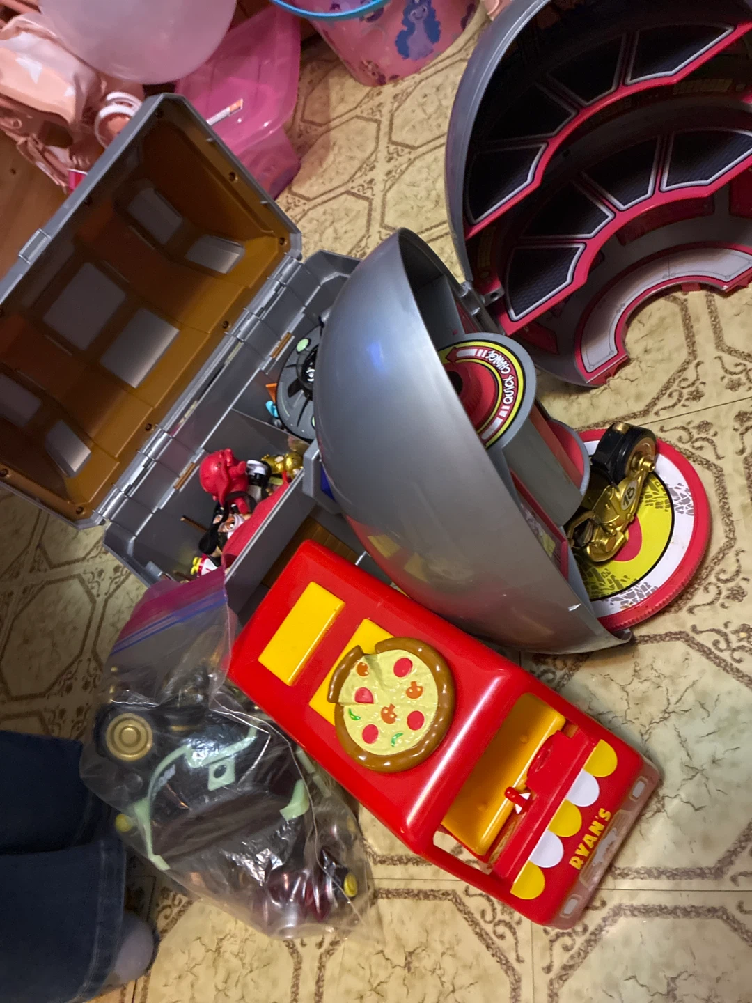 Ryan's World Super Surprise Vault Playset