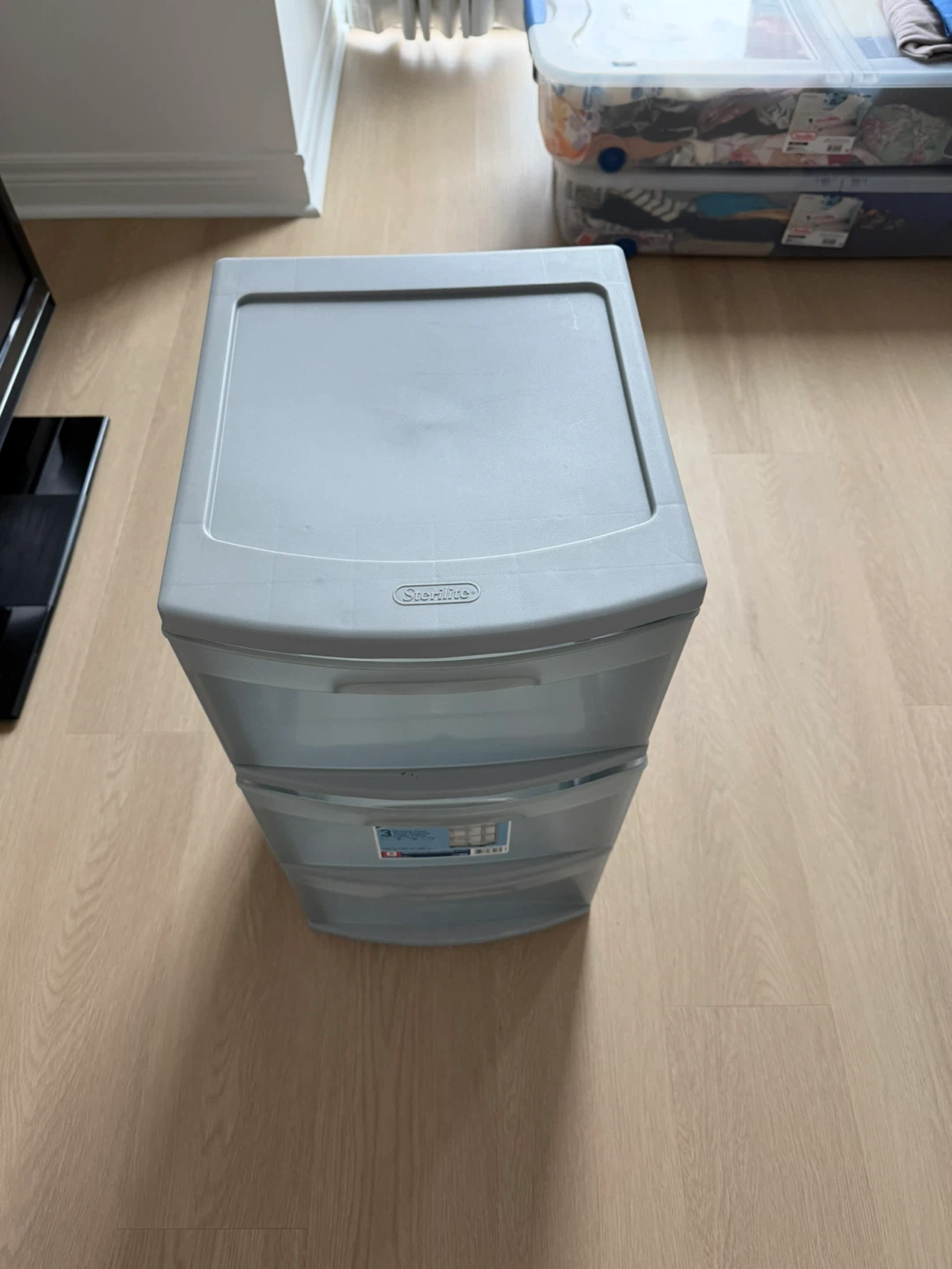 Sterilite 3 Drawer Cart-NEW - photo 2