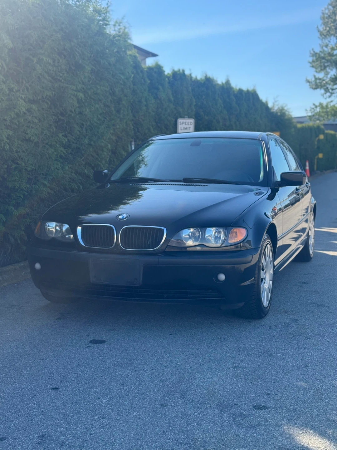 2003 BMW 320i Sedan