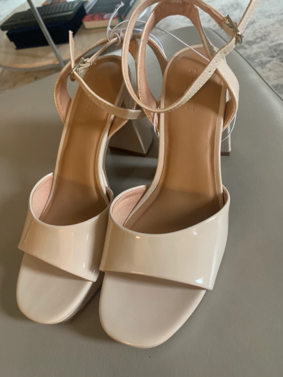 Old Navy Women's Cream Block Heel Sandals - Size 7