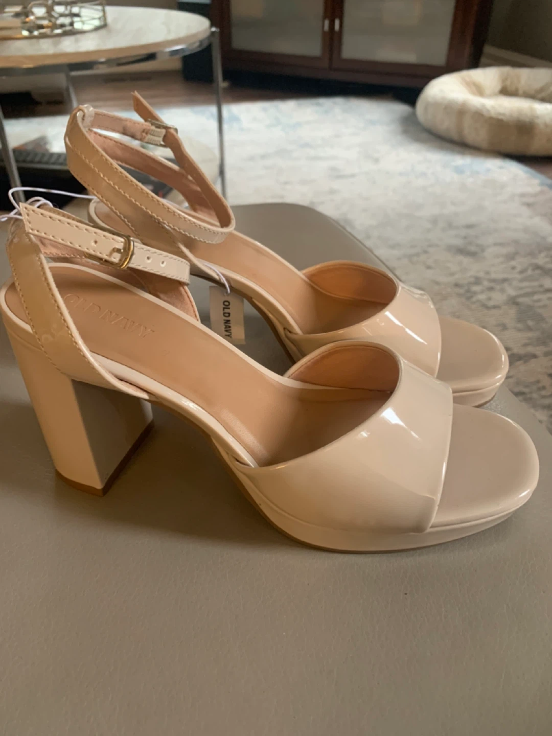 Old Navy Women's Cream Block Heel Sandals - Size 7 - photo 2