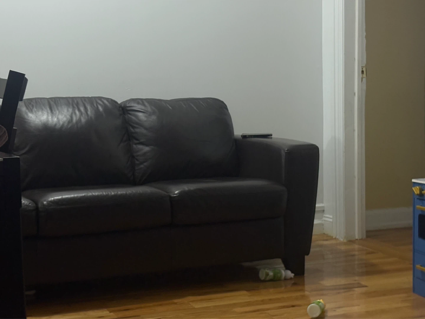 Pottery Barn Turner Square Arm Leather Sofa (65"-104") - photo 4