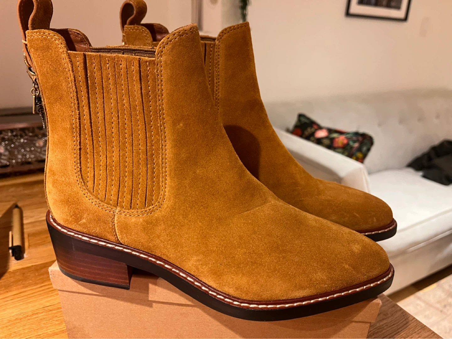 Coach Bowery Chelsea Boots - Size 6 - photo 5