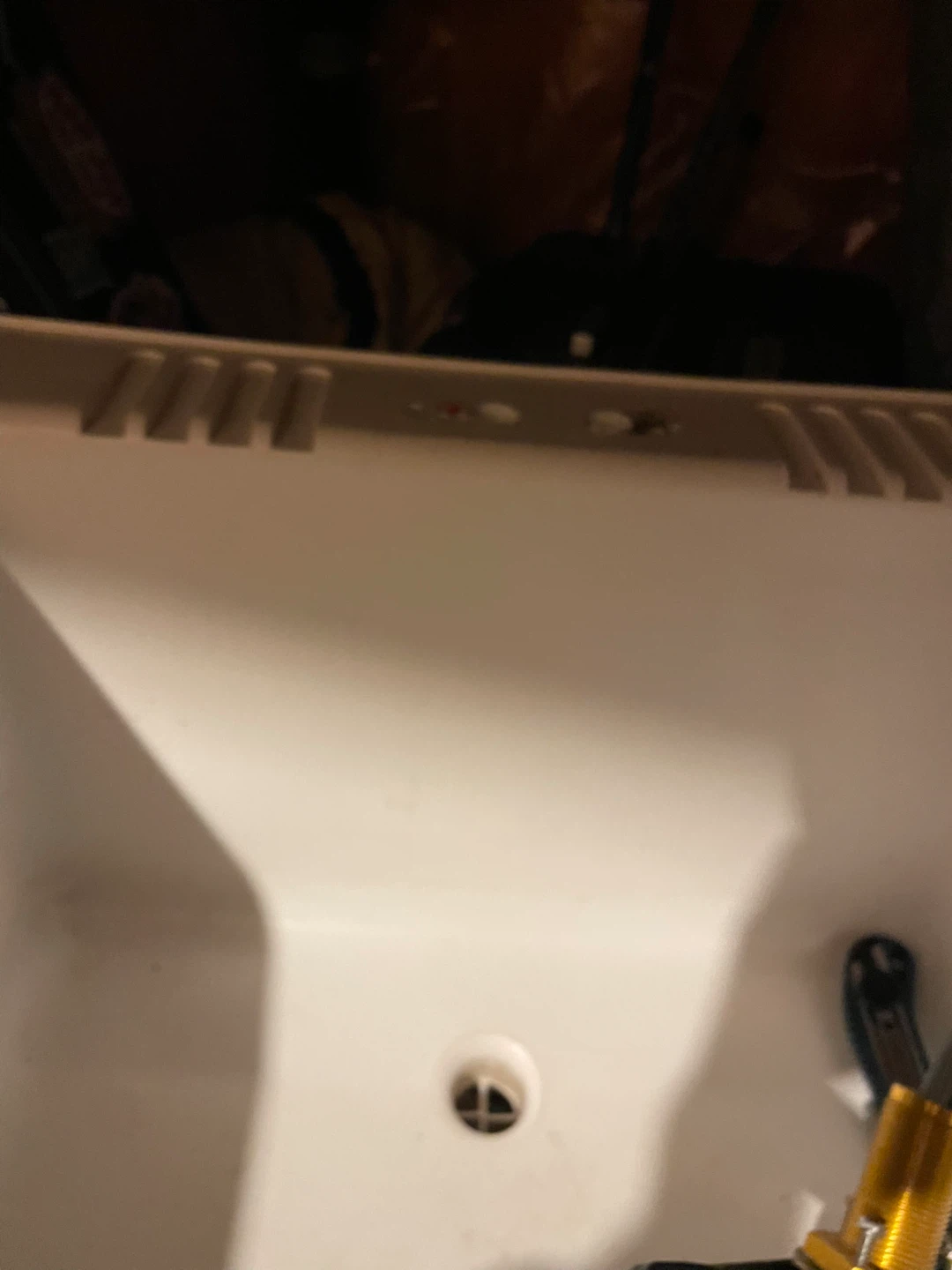 White Laundry Tub Sink with Legs - photo 2
