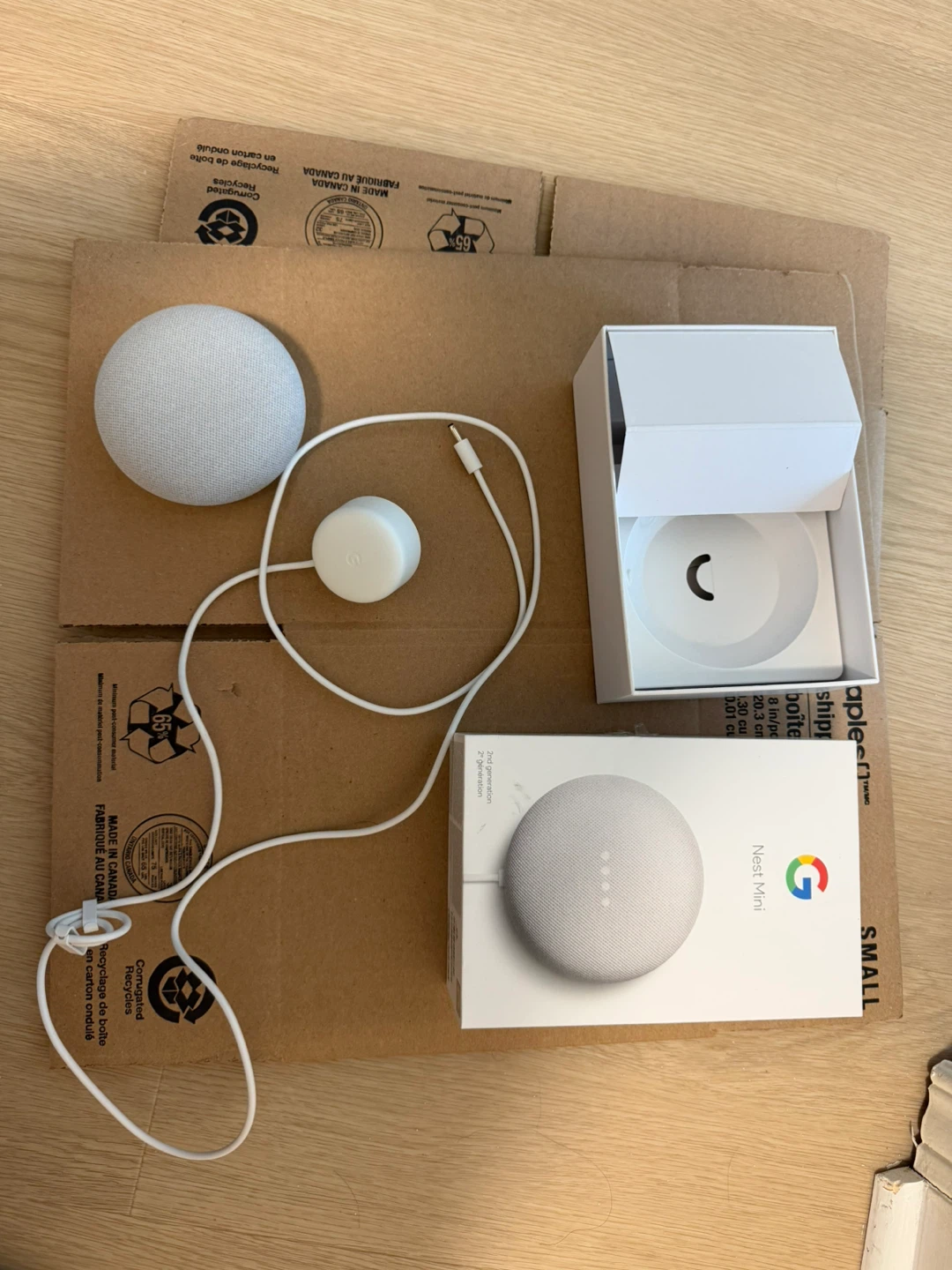 Google Nest Mini (2nd Gen) -NEW and unused - photo 2