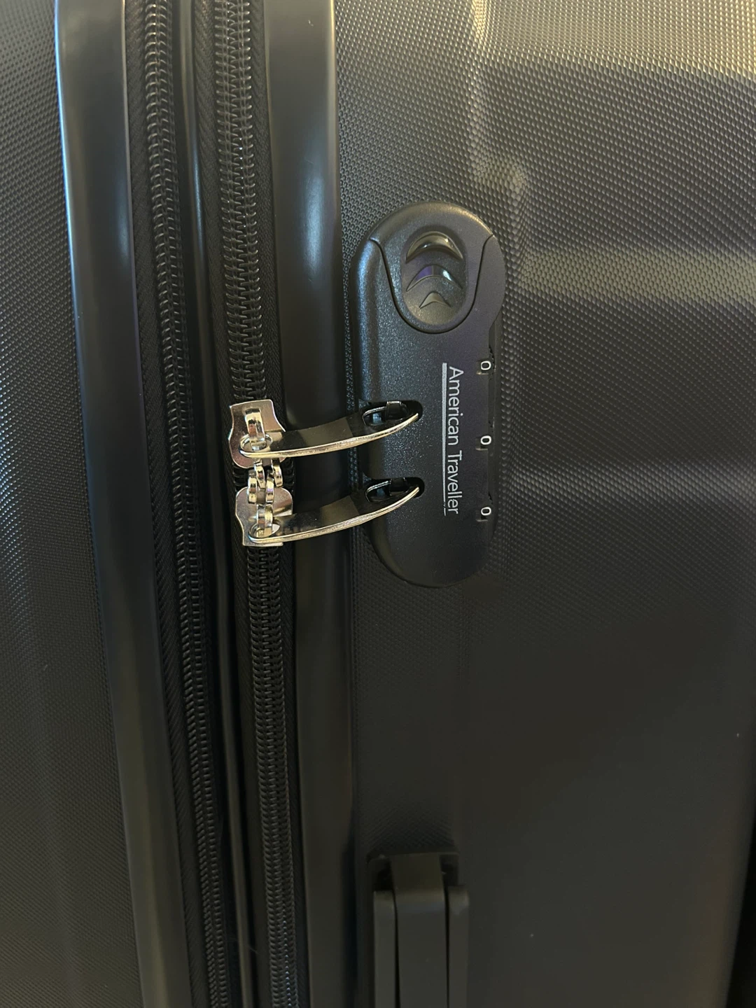 American Traveler Black Hardside Spinner Luggage Set - photo 3