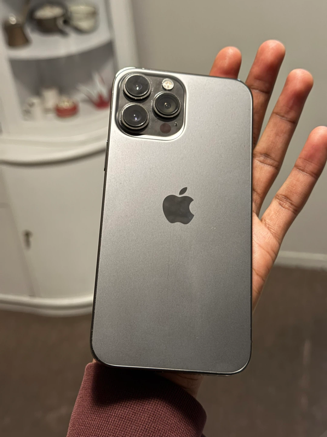 iPhone 13 Pro Max - photo 2
