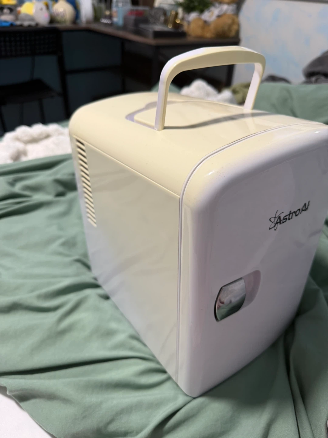 AstroAI Mini Fridge - photo 2
