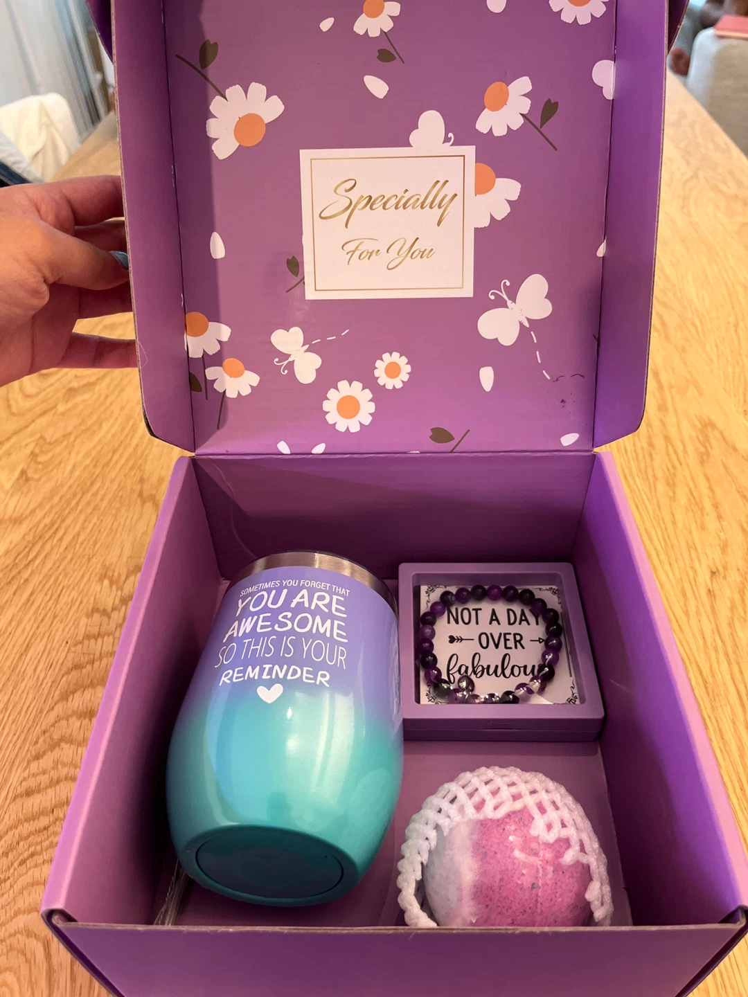Gift Set - Insulated Mug, Bath Bomb and Bracelet