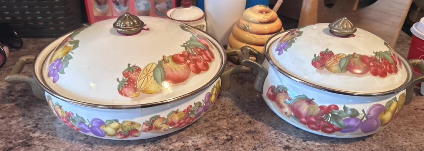 Vintage lincoware casserole set with Fruit Design