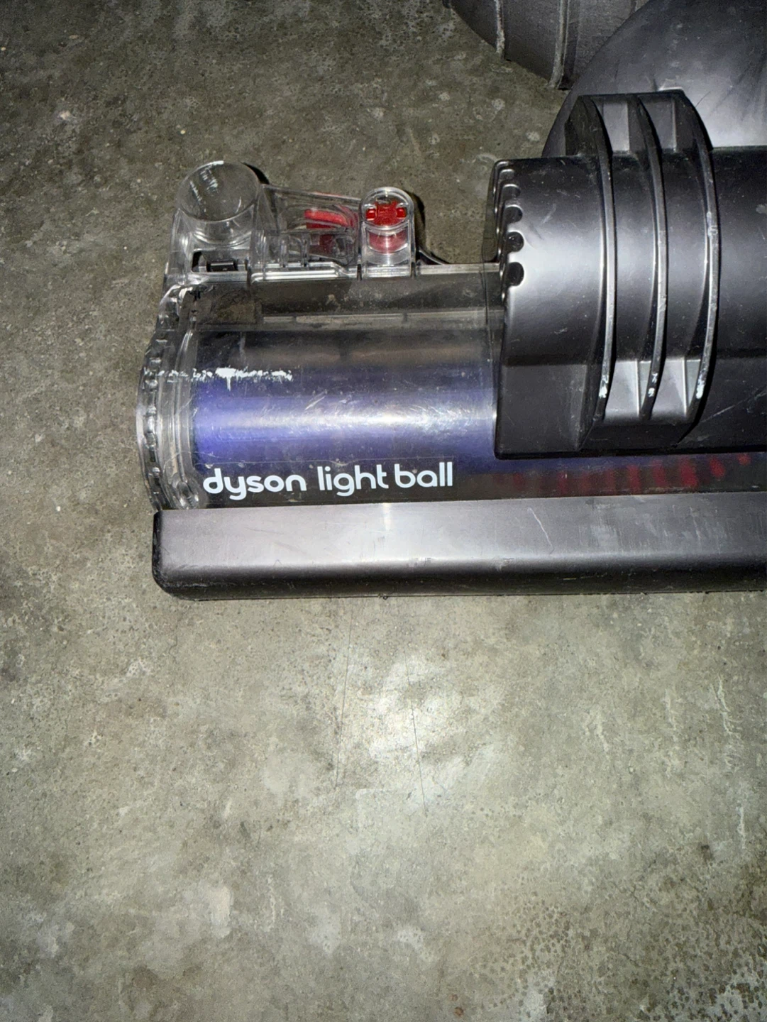 Dyson Light Ball Vacuum Cleaner - photo 2