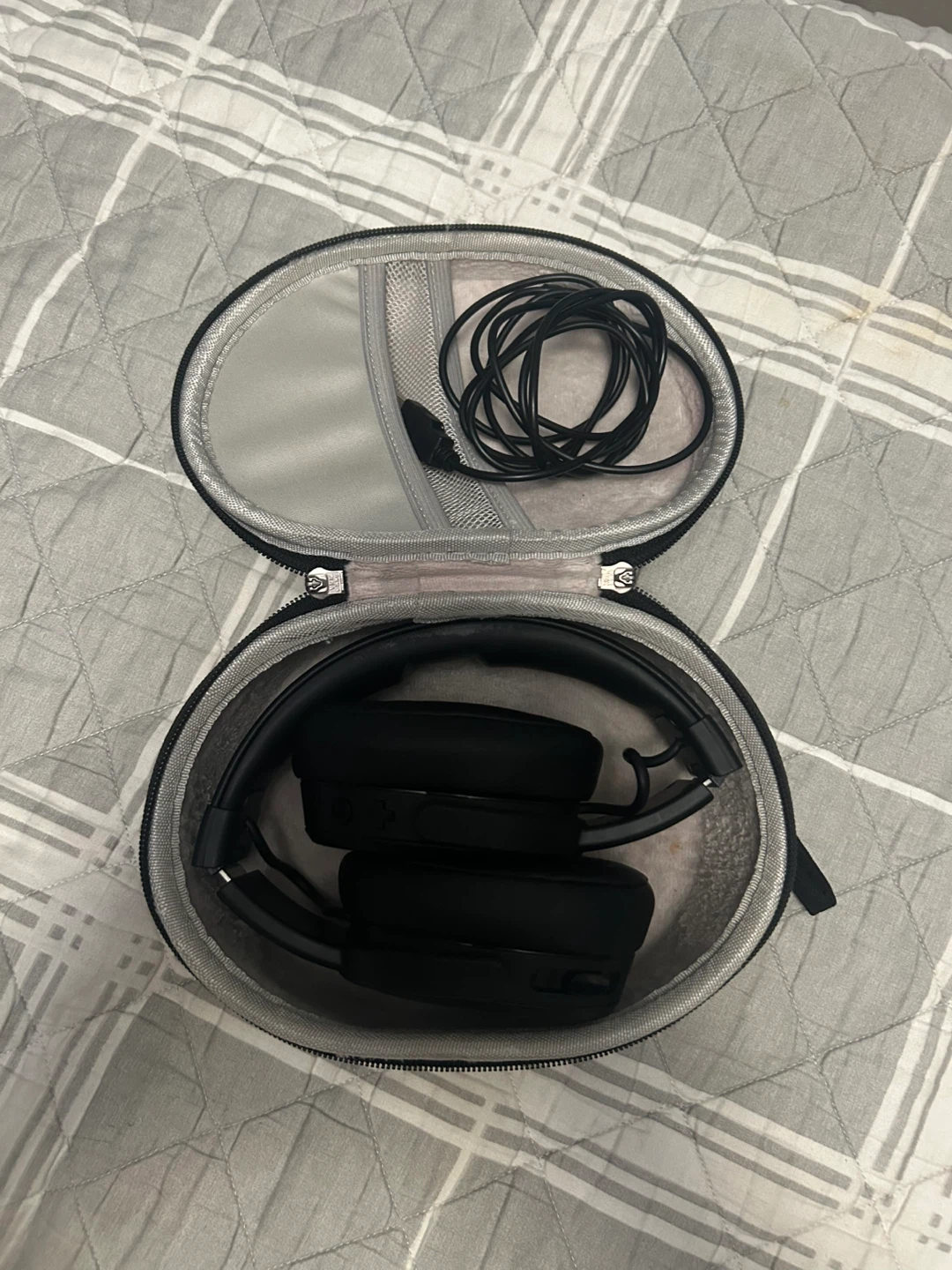 Skullcandy Crusher Wireless Headphones + Case - photo 2