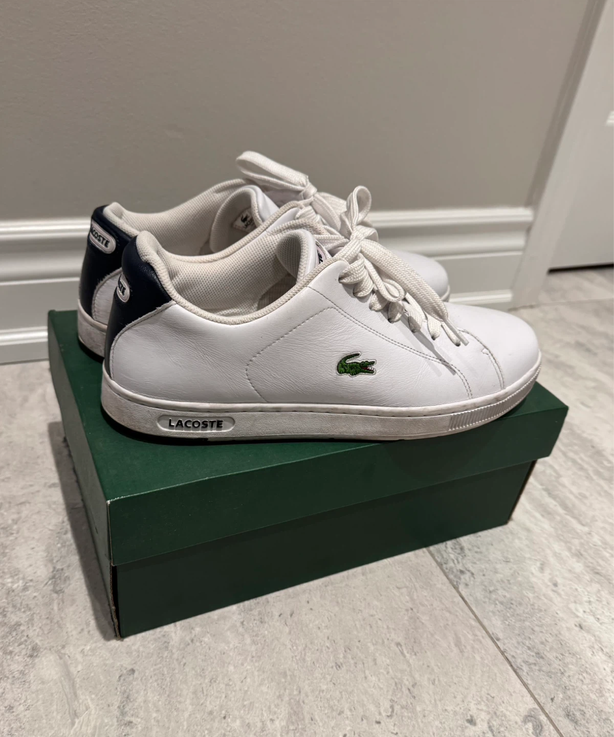 Men's Lacoste Sneakers (Size 10.5)