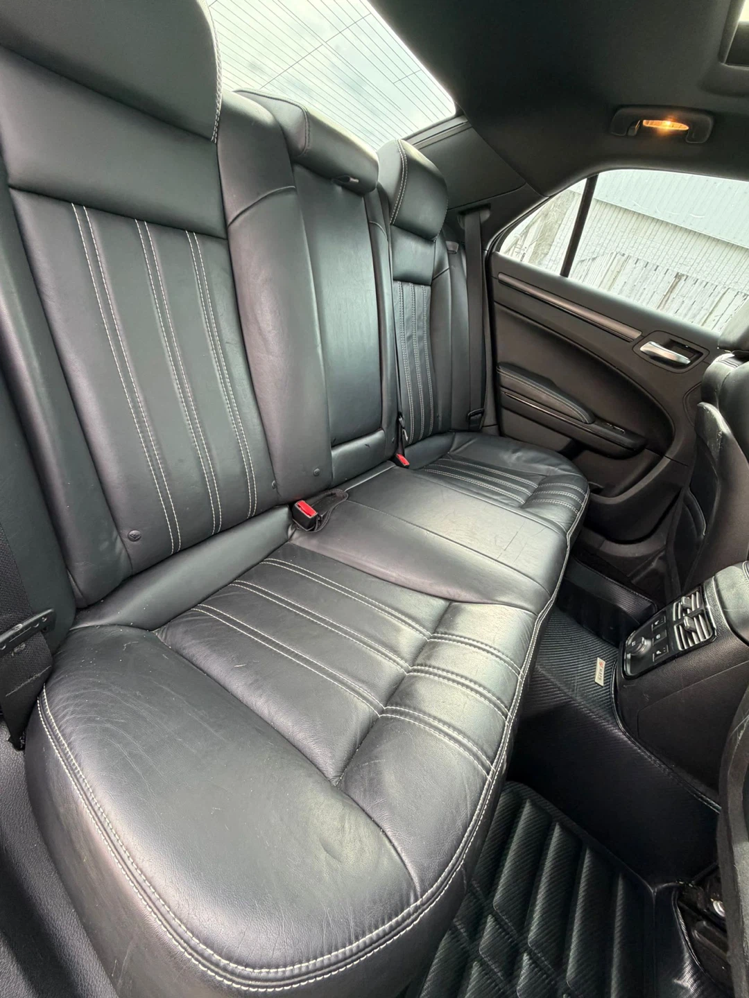 Silver Chrysler 300 Sedan - photo 5