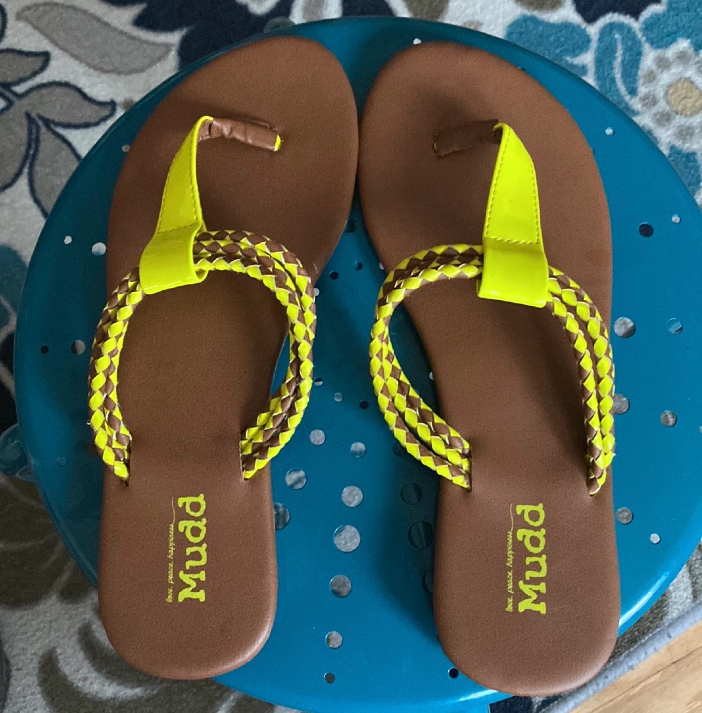 Mudd Flip Flops