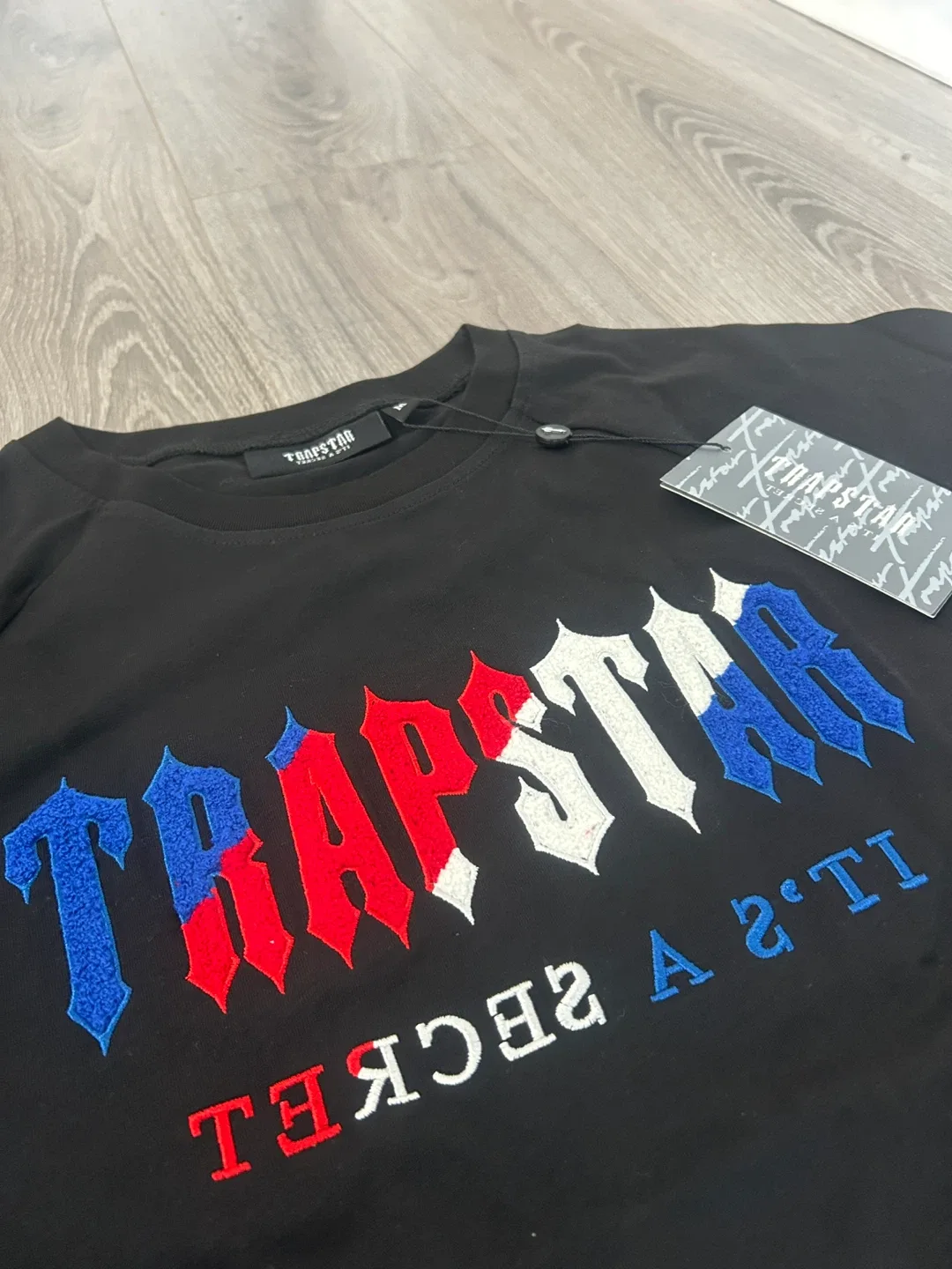 TRAPSTAR T-Shirt and Shorts Set - photo 2