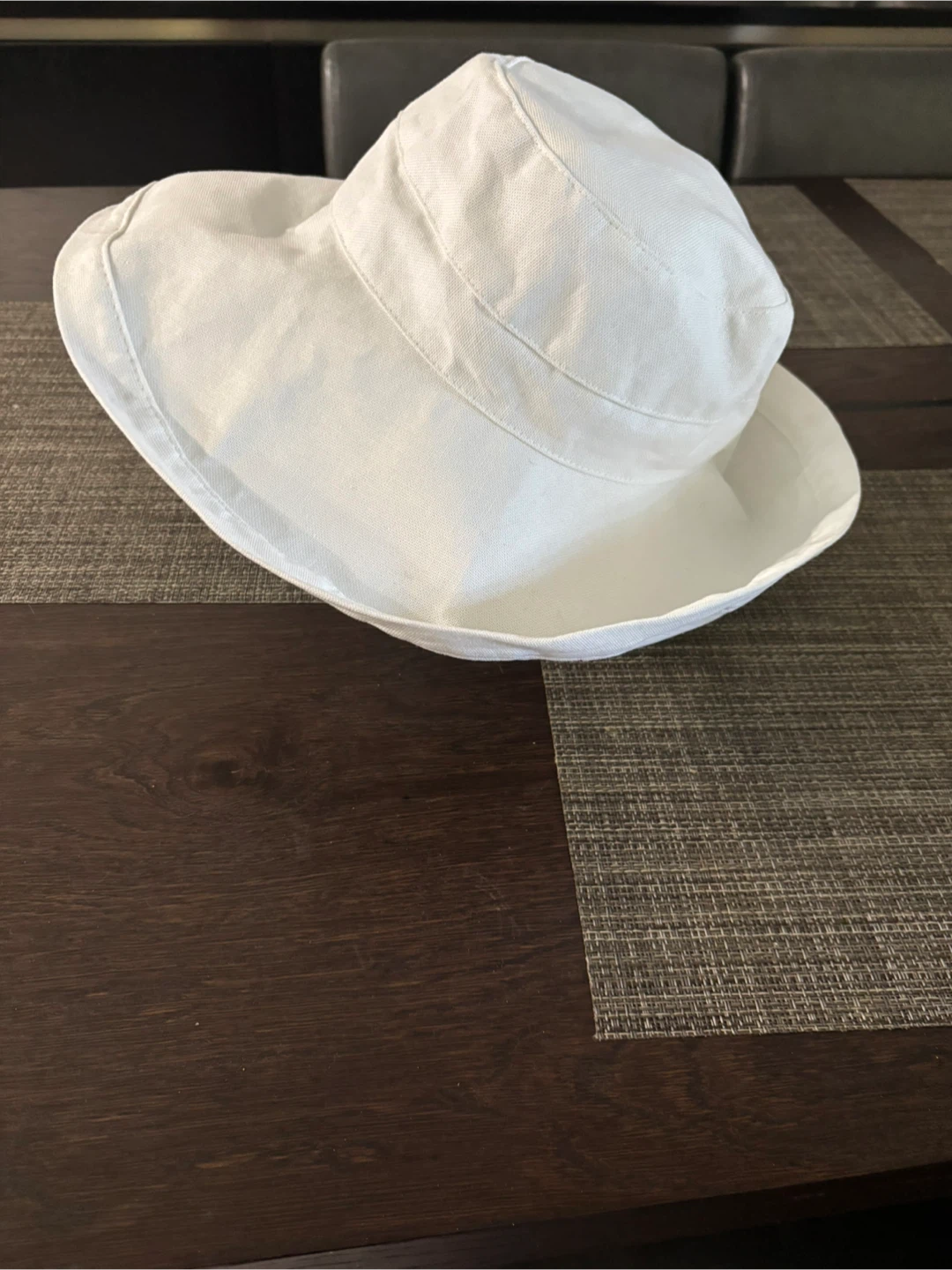 Women’s Woolrich White Cotton Bucket Hat