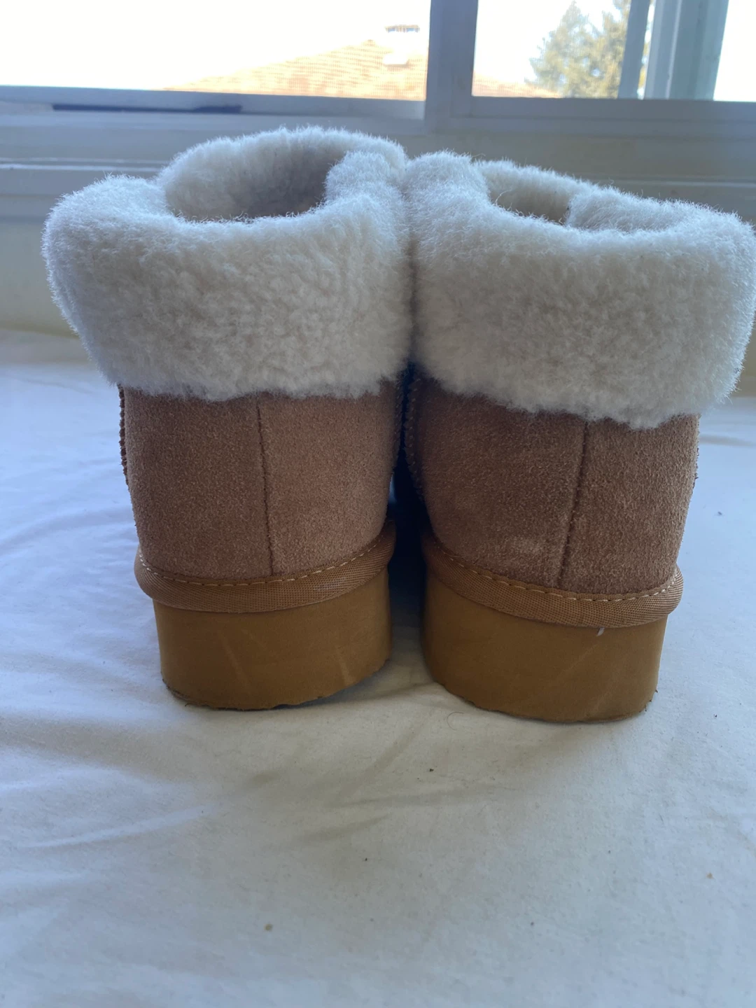 Brown Suede Shearling booties - photo 3