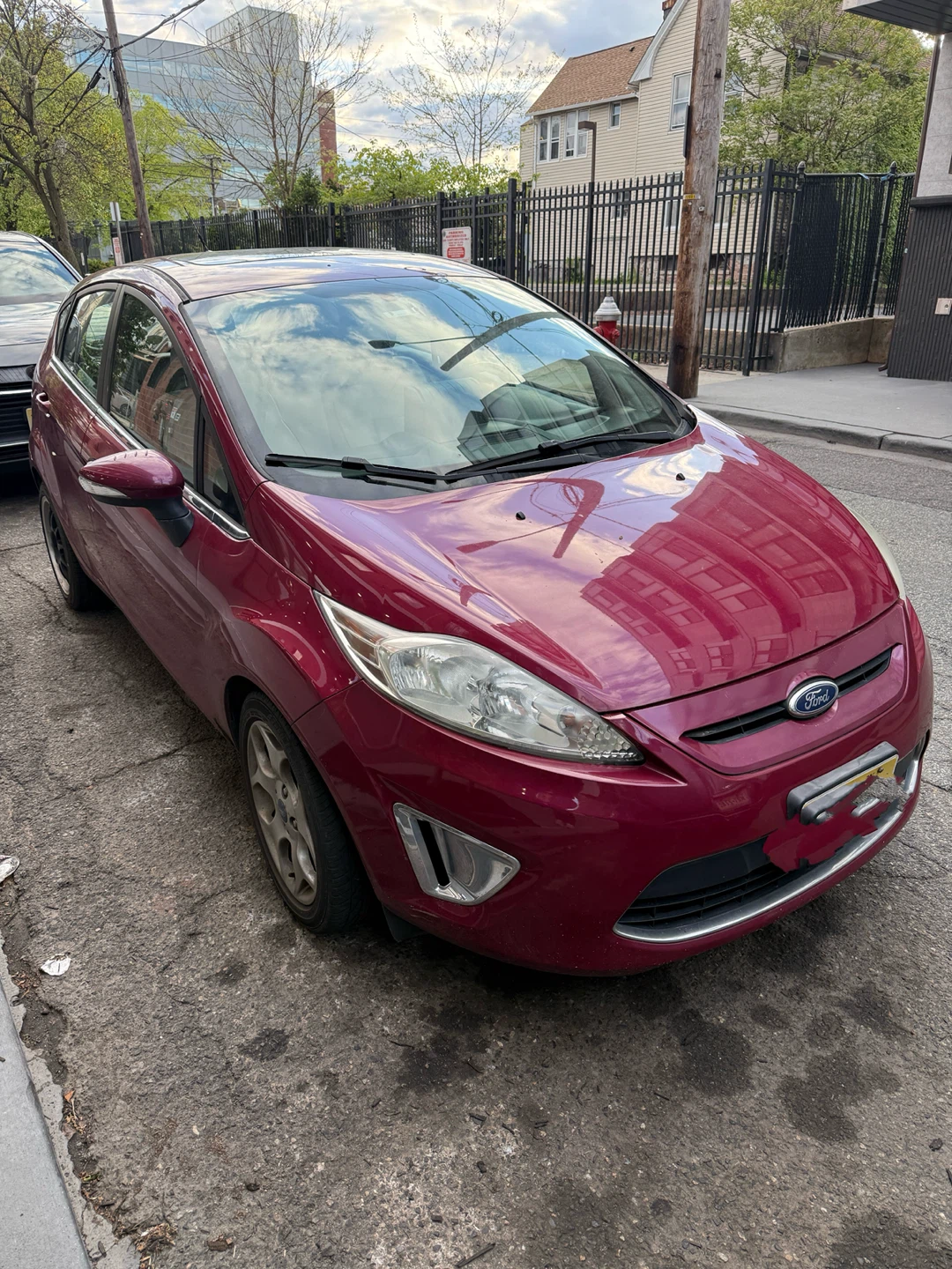 2011 Ford Fiesta Hatchback 95k - photo 3