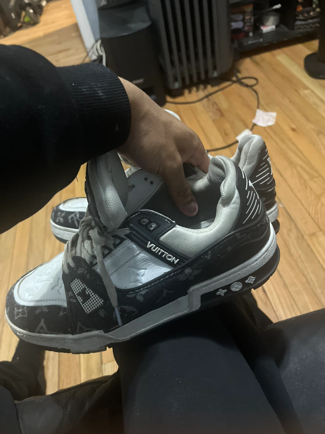 Louis Vuitton Sneakers - photo 3
