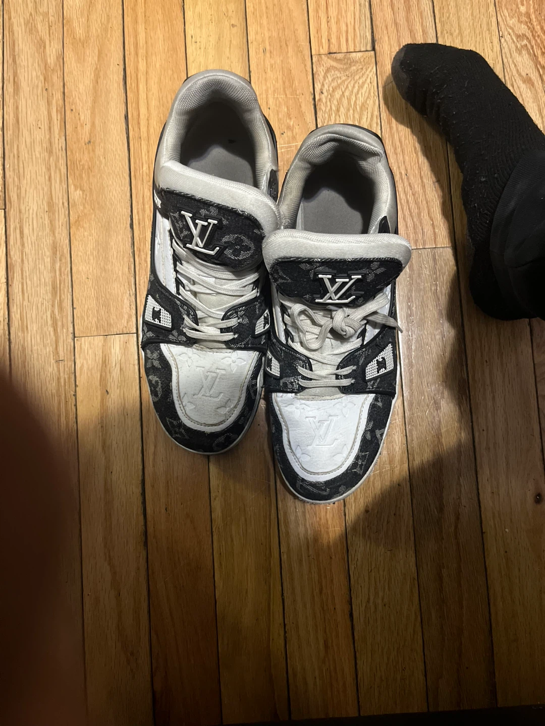 Louis Vuitton Sneakers - photo 4