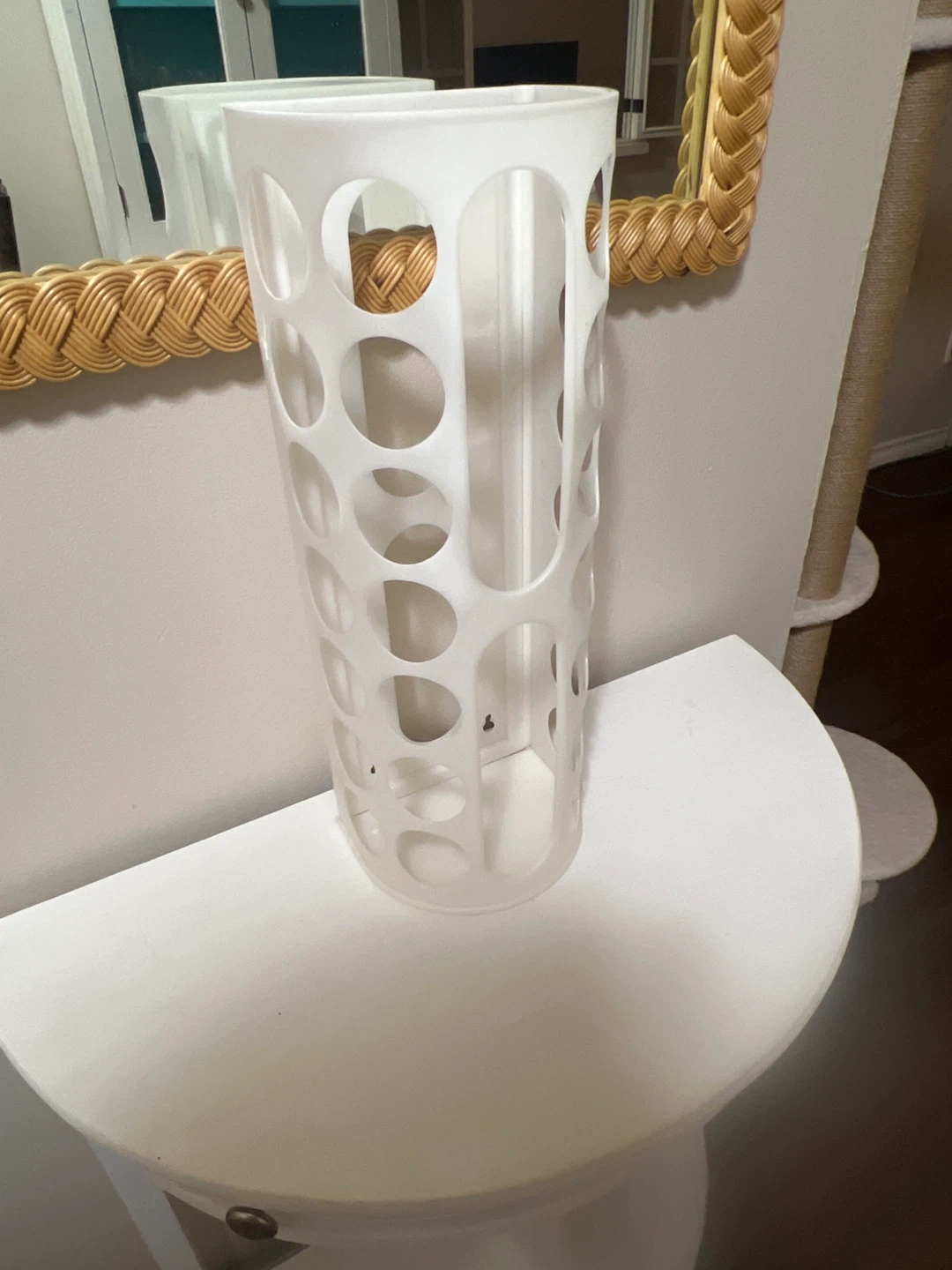 White Plastic Bag Dispenser Holder
