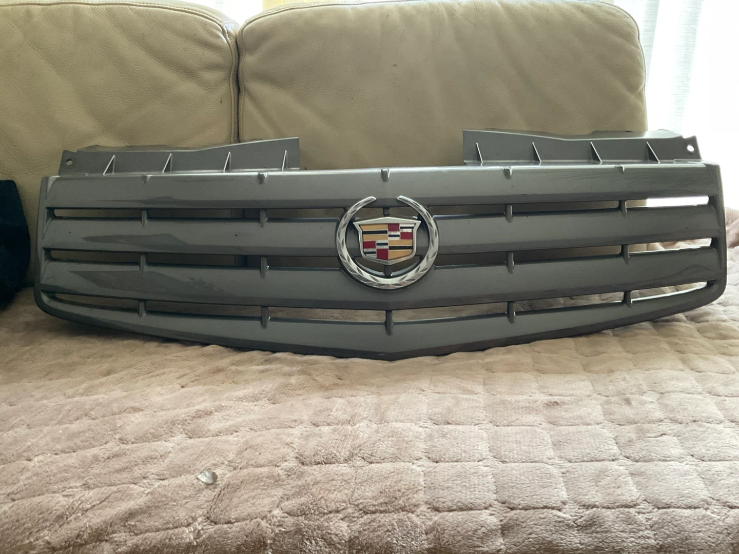 2003-2007 Cadillac CTS Grille Assembly - photo 3