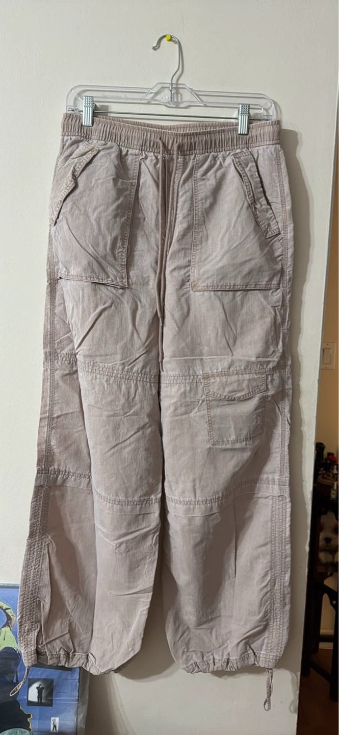 Zara Women's Tan Cargo Pants - small