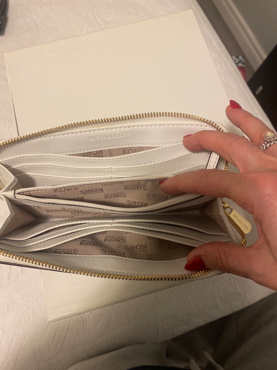 Michael Kors White Zip Around Wallet - photo 2